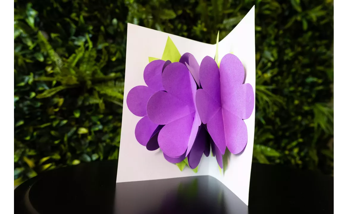 Pop-up card florale : le cadeau idéal pour la fête des mères